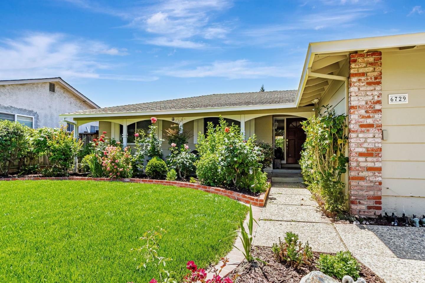 Property Photo: 6729 Tannahill Drive CA 95120