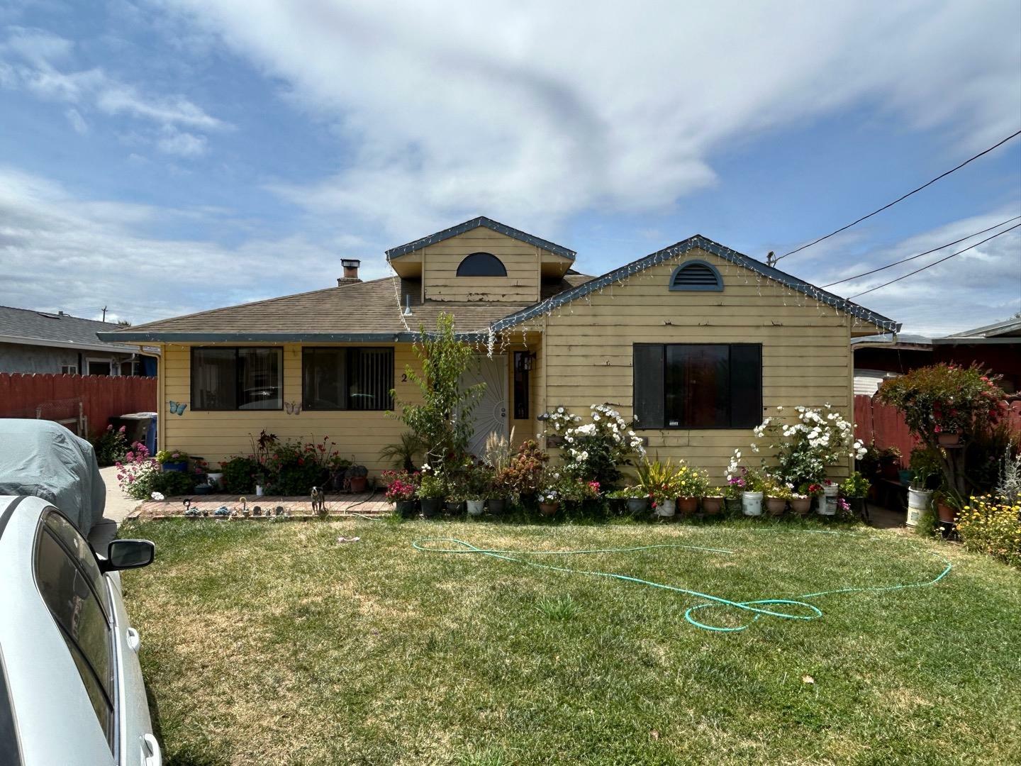 31 10th Street  Greenfield CA 93927 photo