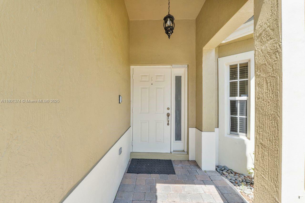 Property Photo: 20972 SW 91st Ct 20972 FL 33189