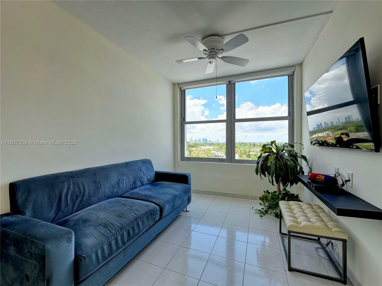 Property Photo: 2899 Collins Ave 1042 FL 33140