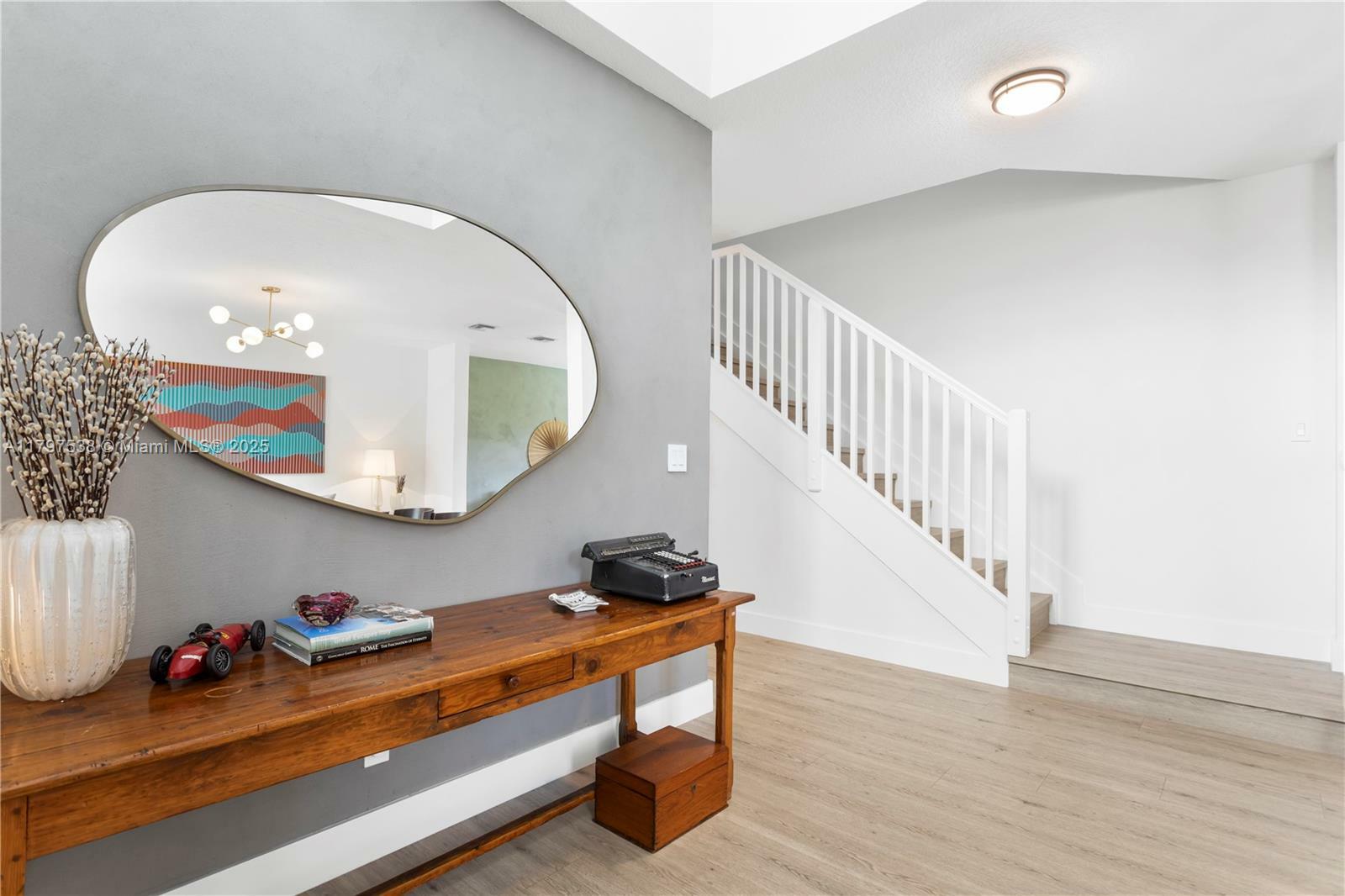 Property Photo: 4017 W Gardenia Ave FL 33332