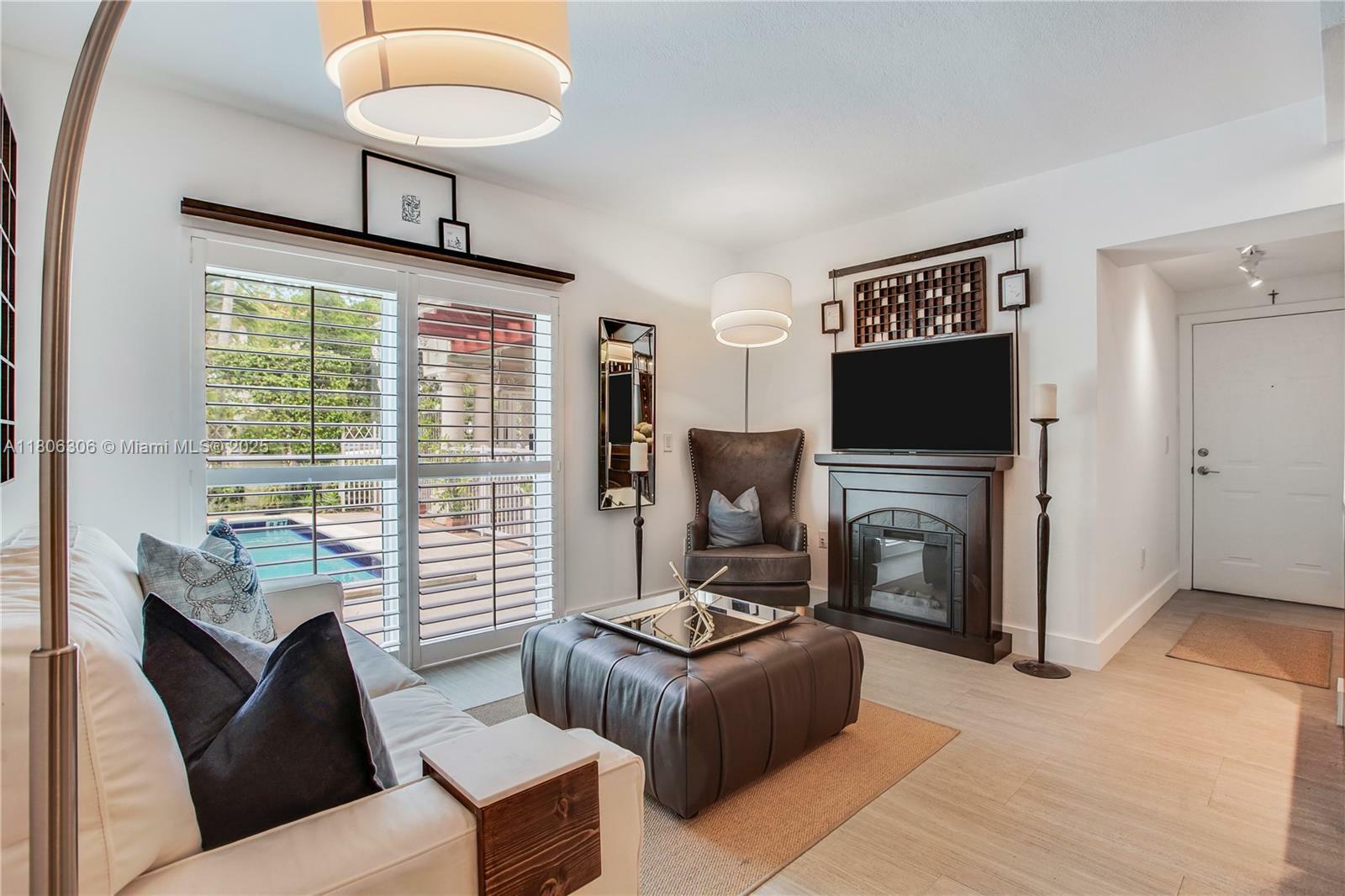 Property Photo: 45 Antilla Ave 1G FL 33134