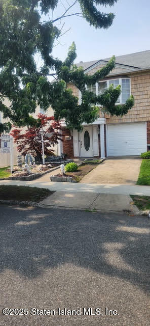 Property Photo:  469 Barlow Avenue  NY 10308 