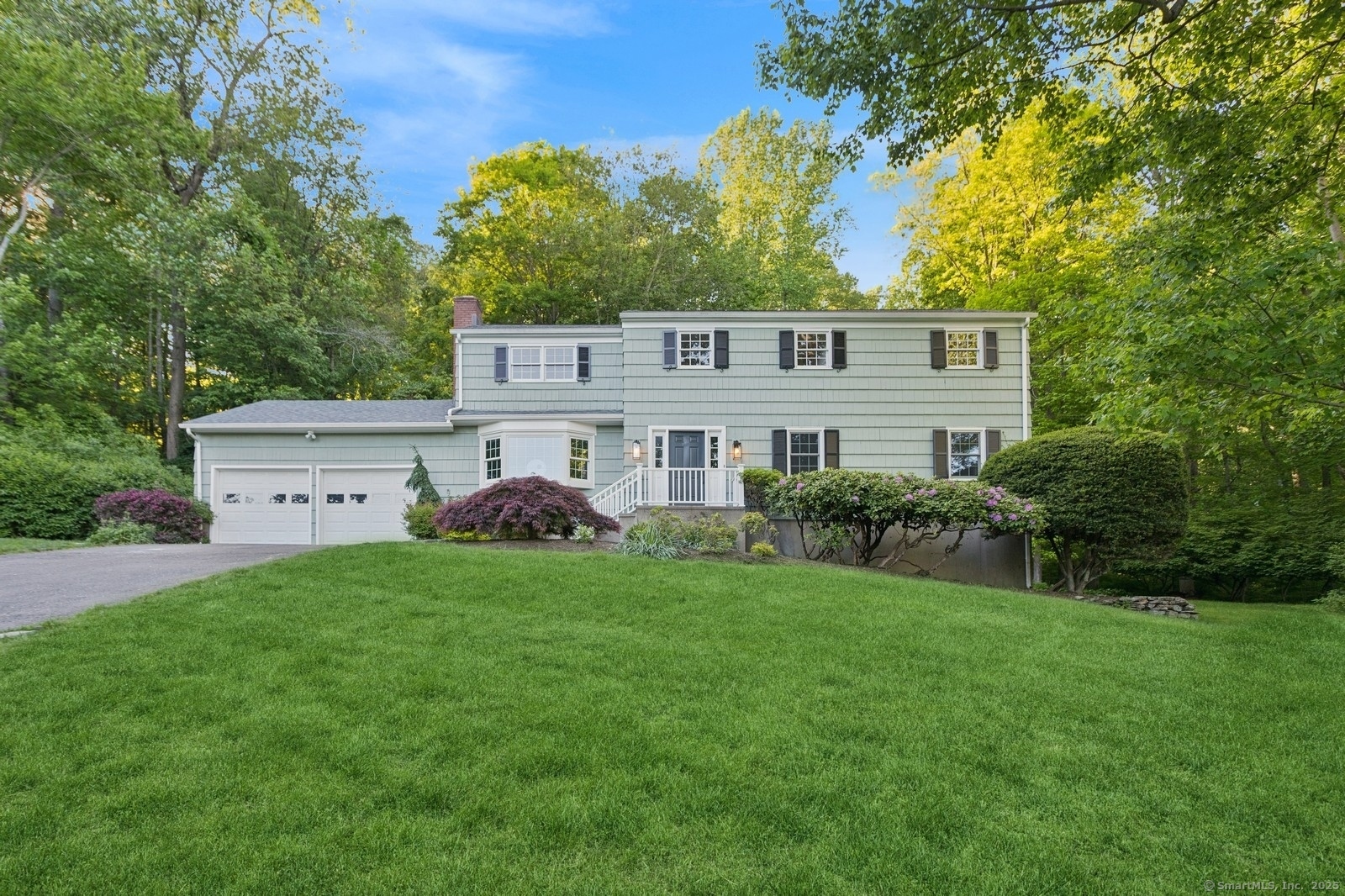 503 Mountain Laurel Road  Fairfield CT 06824 photo