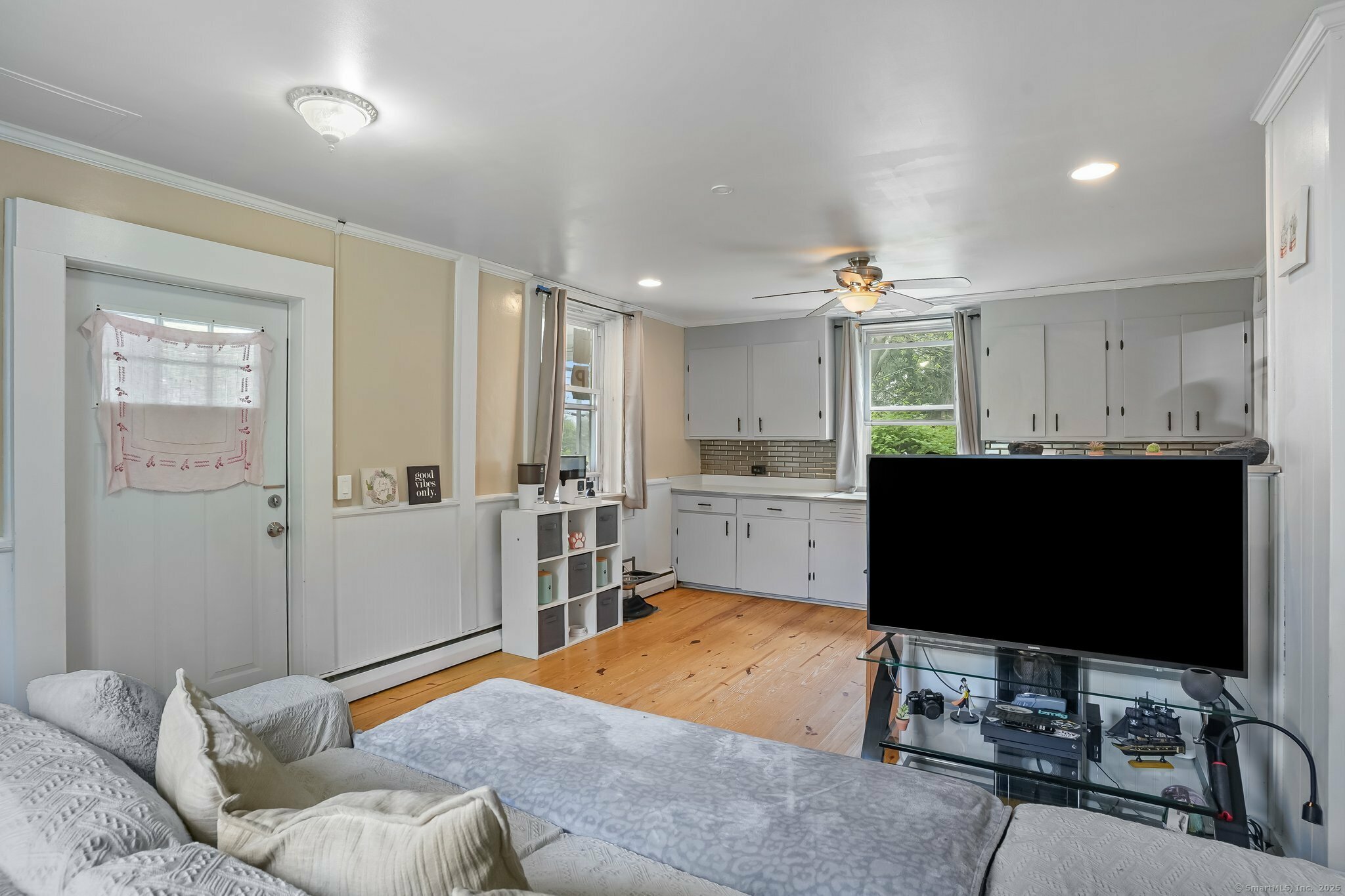 Property Photo: 2914 State Street CT 06517