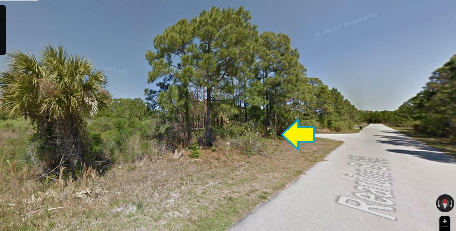 Property Photo: 841 Reardon Street SE FL 32909