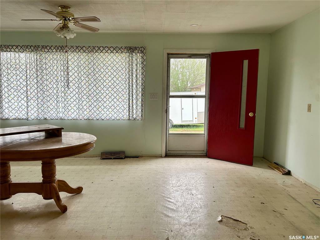 Property Photo: 210 Coteau Street SK S0G 3L0