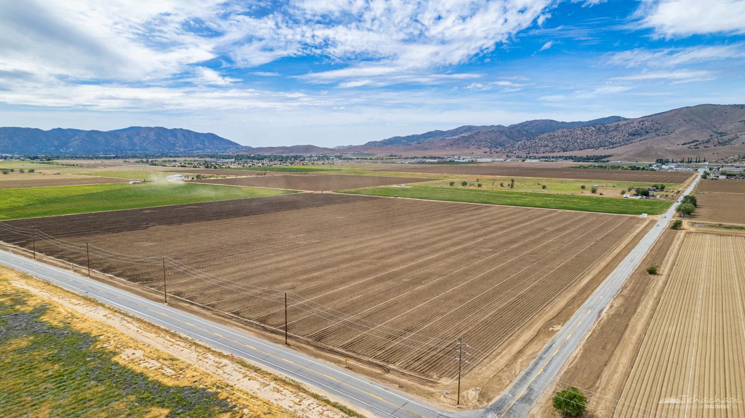 Property Photo:  0 Highline - Lot 4  CA 93561 