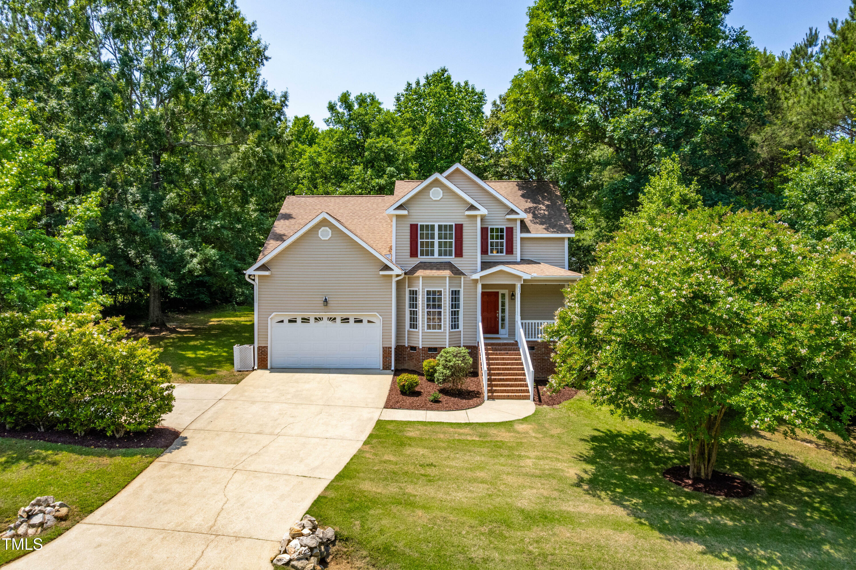 Property Photo: 1033 Cabin Hill Way NC 27529