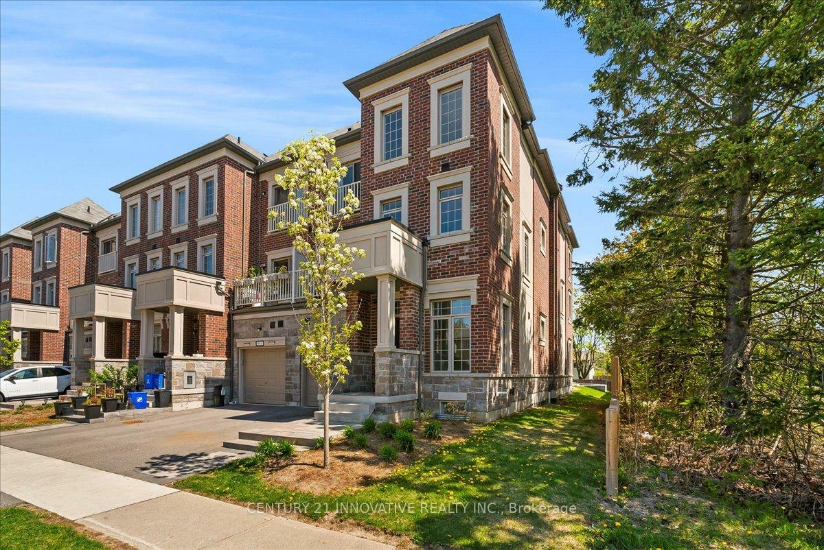 Property Photo:  947 Finley Avenue  ON L1S 3V5 