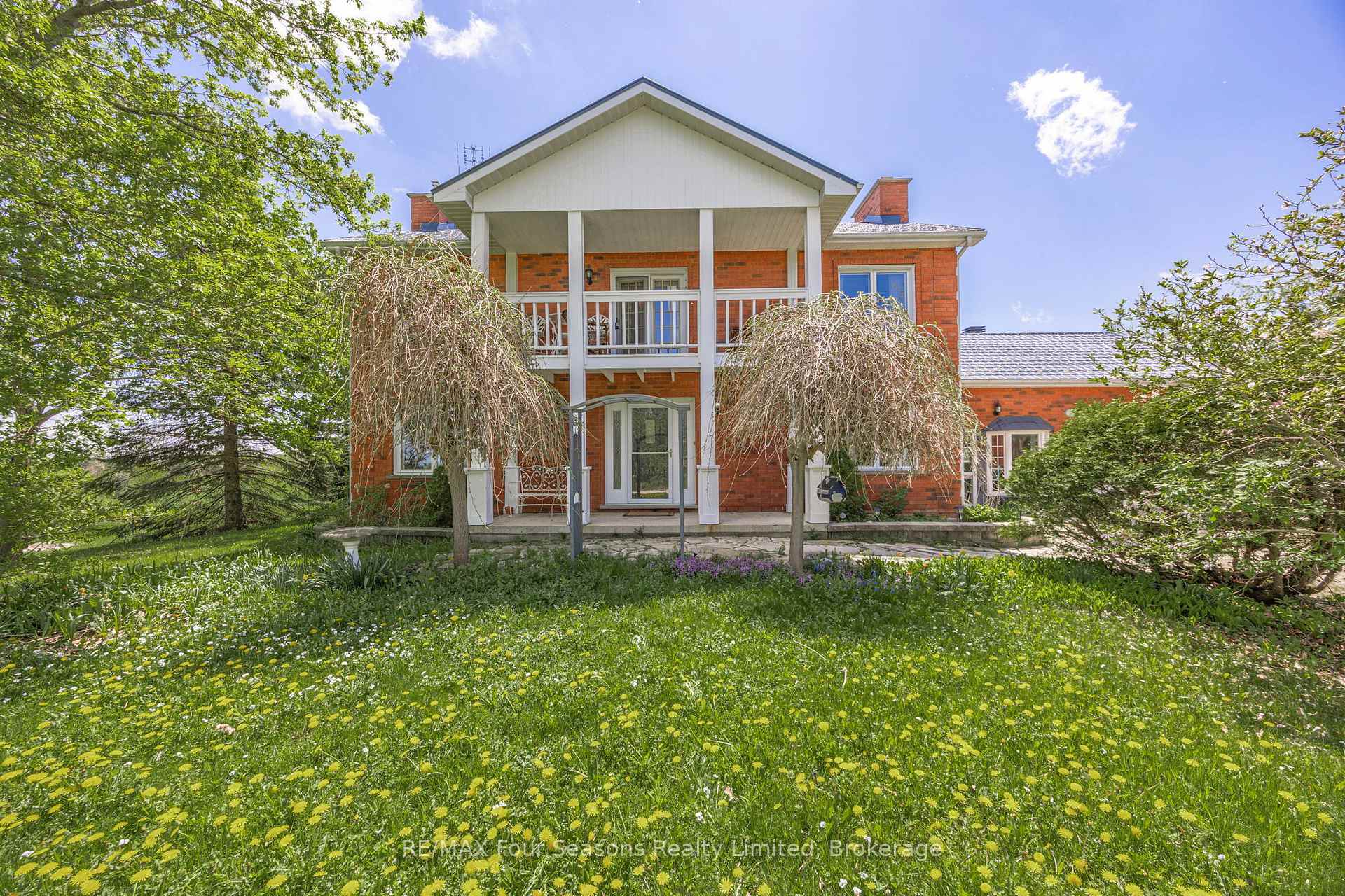 Property Photo: 3 Sydenham Trail E ON L0M 1H0