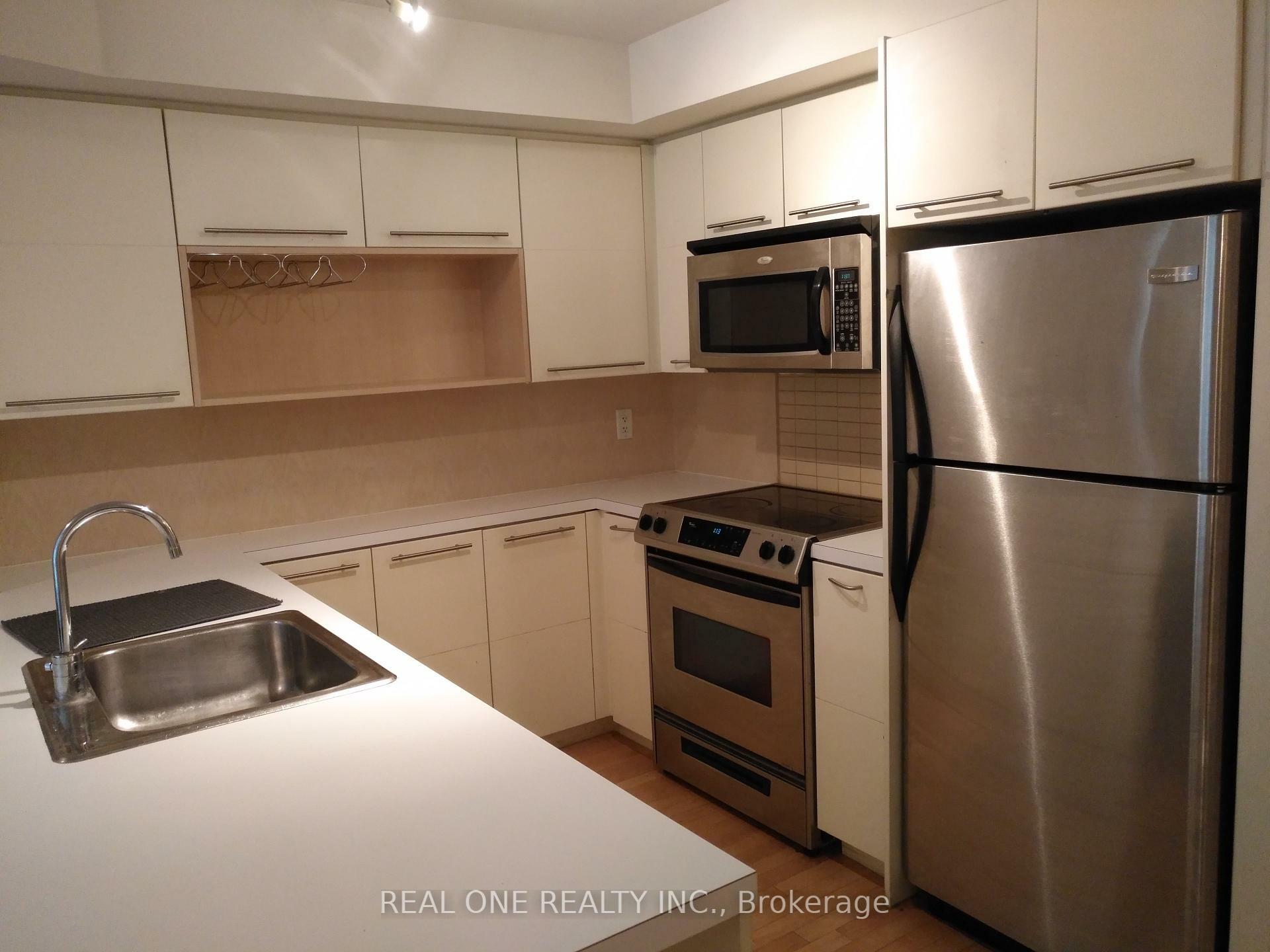 Photo de la propriété: 21 Carlton Street 306 ON M5B 1L2