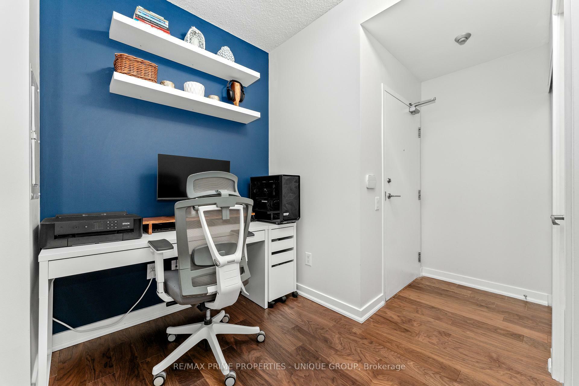 Property Photo: 29 Singer Court 2207 ON M2K 0B3