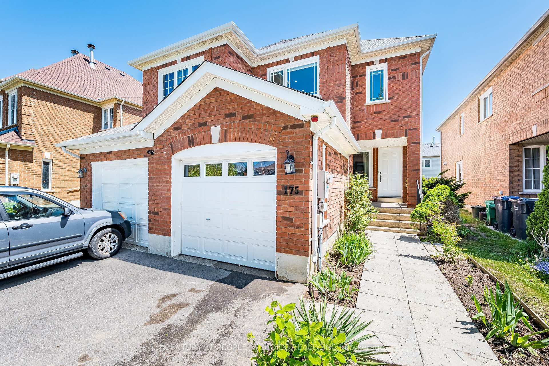 Property Photo: 175 Fernforest Drive ON L6R 1L7
