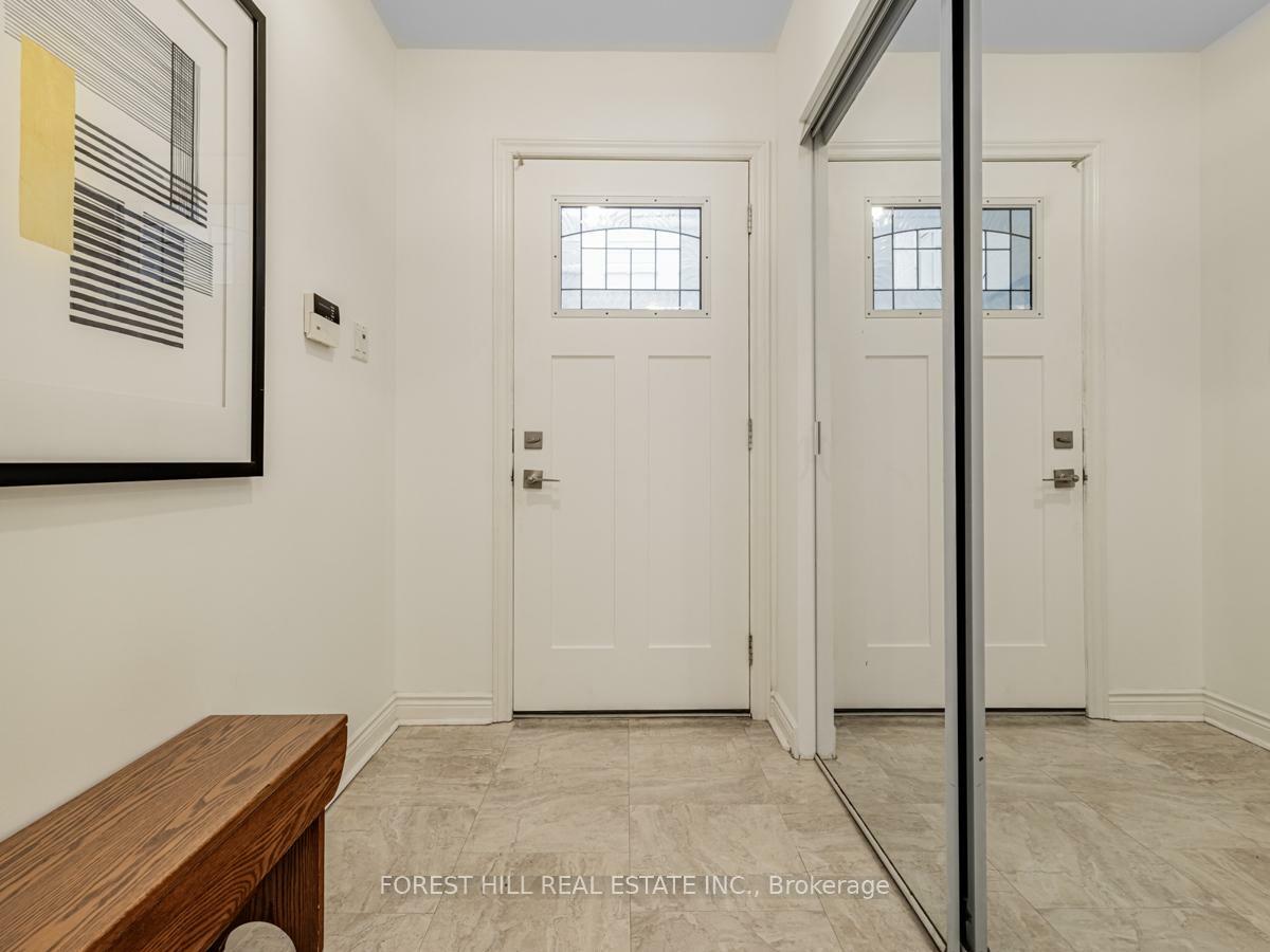 Property Photo: 128 Parkview Avenue ON M2N 3Y5