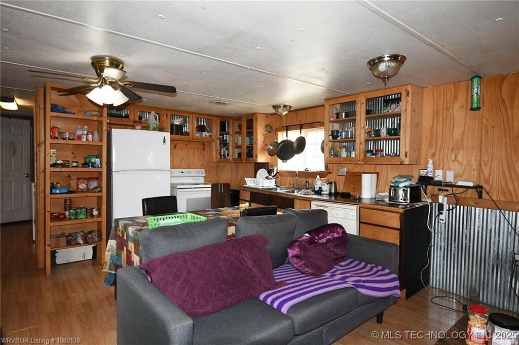Property Photo: 411345 Highway 266 OK 74428