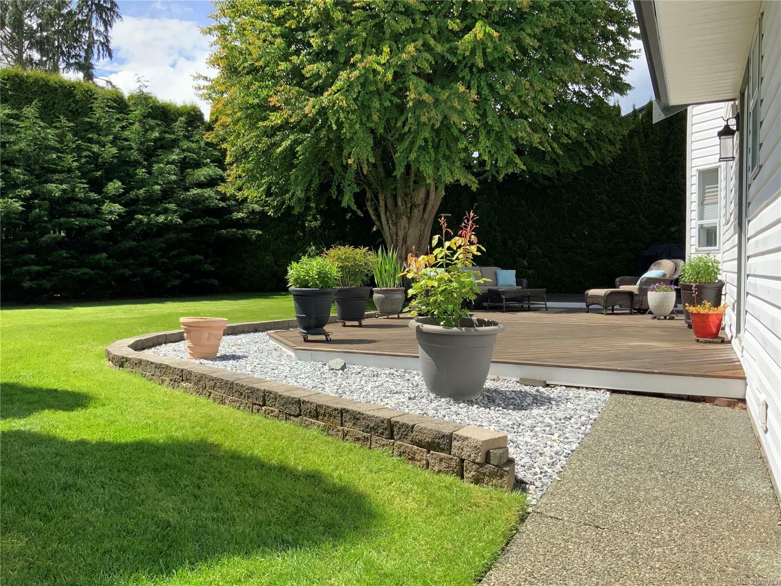 Property Photo: 1548 Juniper Dr BC V9W 7H1