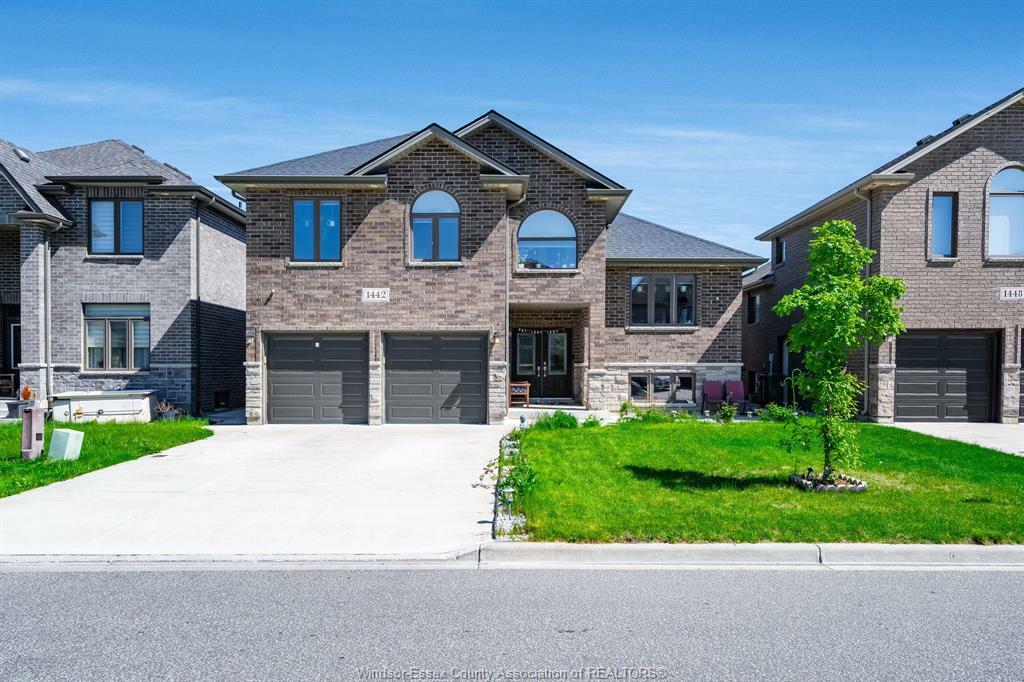 Photo de la propriété: 1442 Helsinki Court ON N9G 0B4