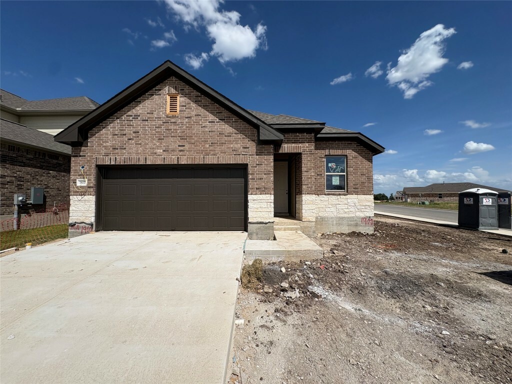 Property Photo: 1900 Fannie Road TX 78633