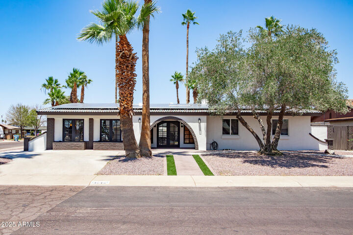 Property Photo: 3646 W Brown Street AZ 85051