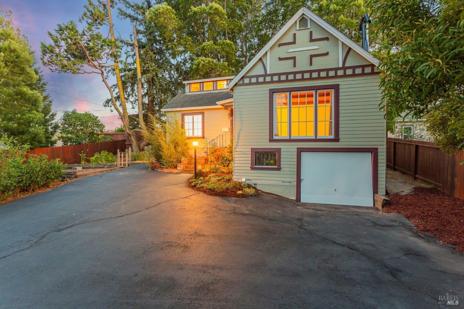 20 Laurel Avenue  Petaluma CA 94952 photo