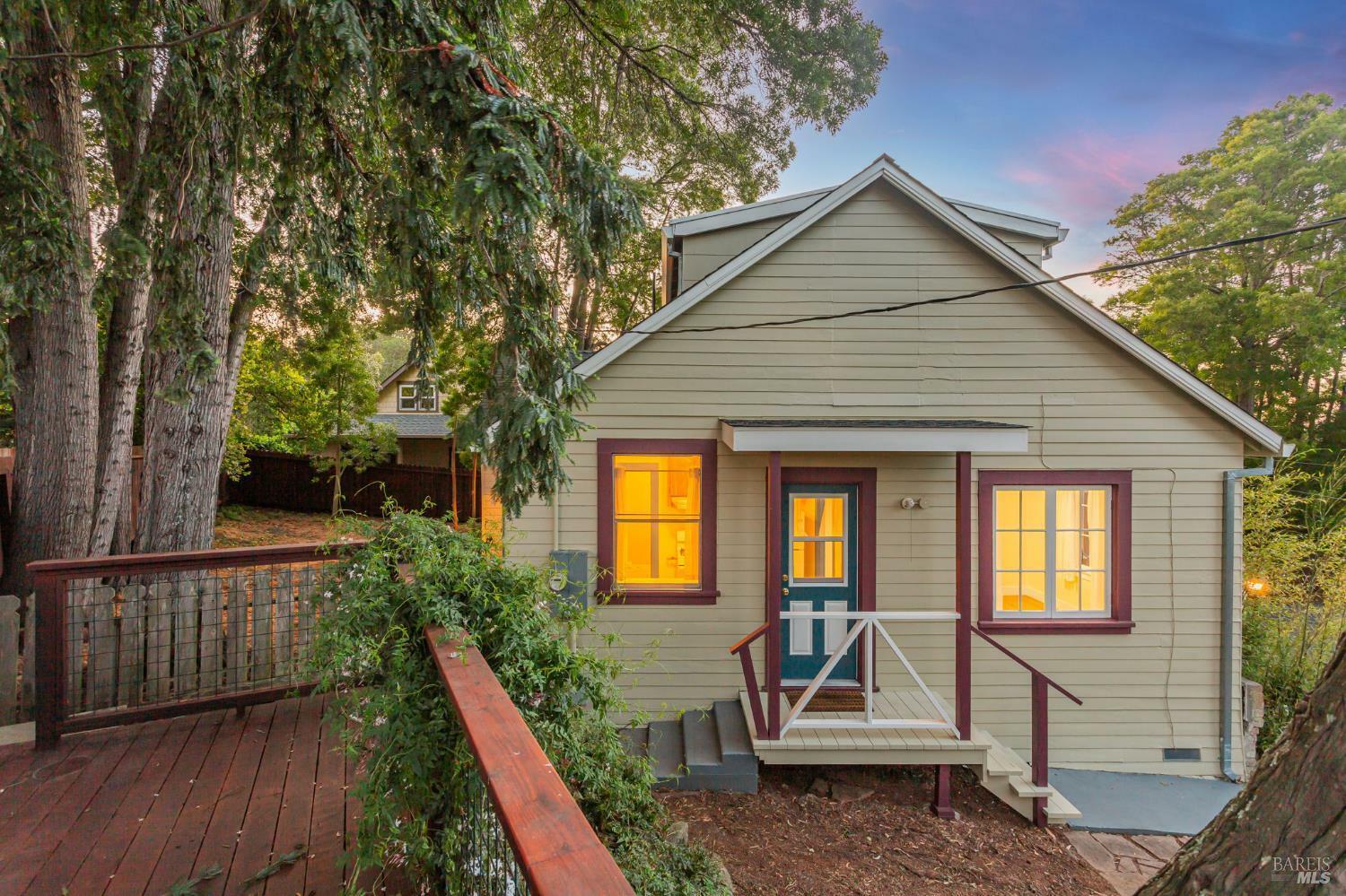 20 Laurel Avenue  Petaluma CA 94952 photo