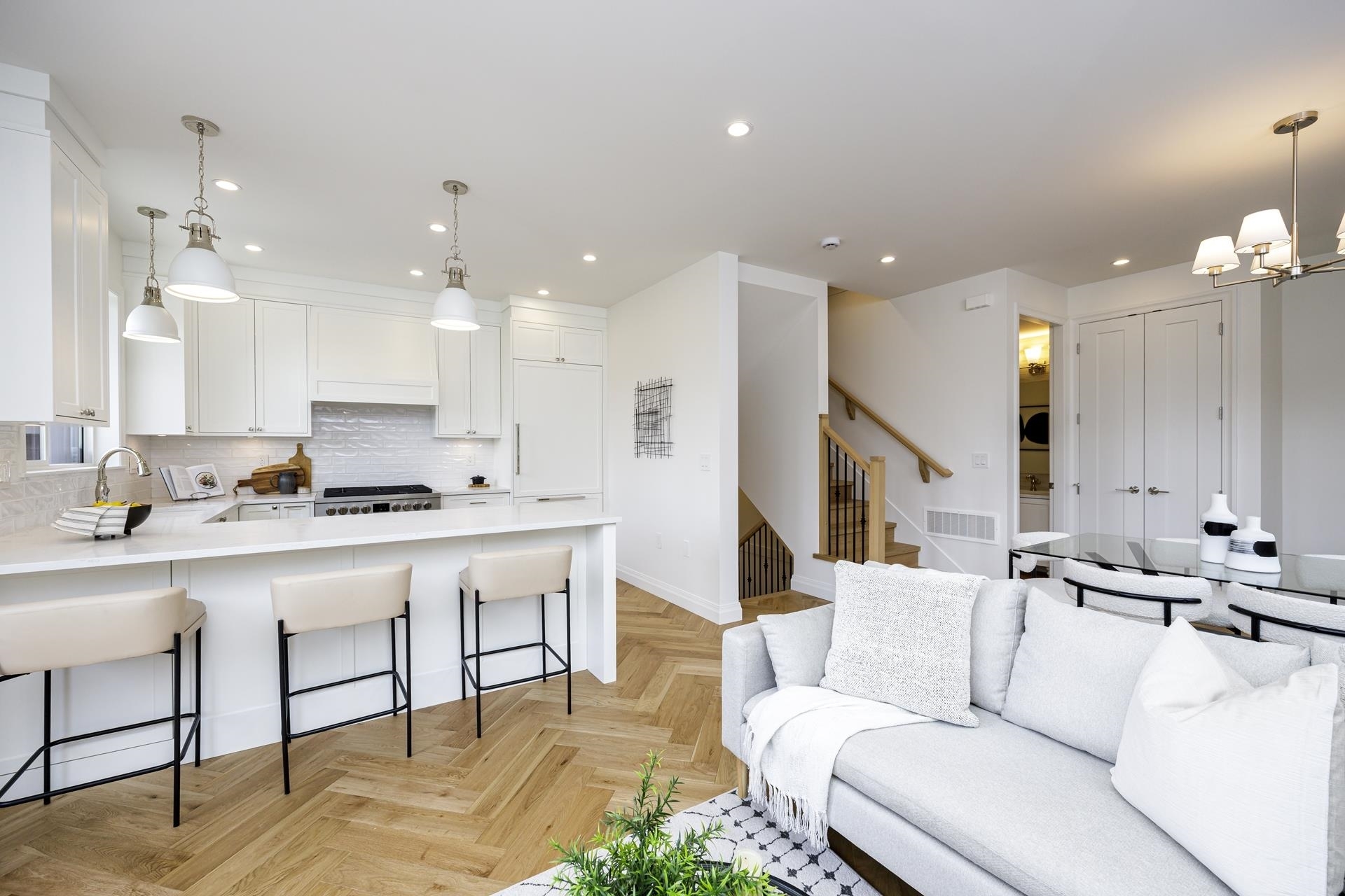 Property Photo:  261 E 23rd Street  BC V7L 3E4 