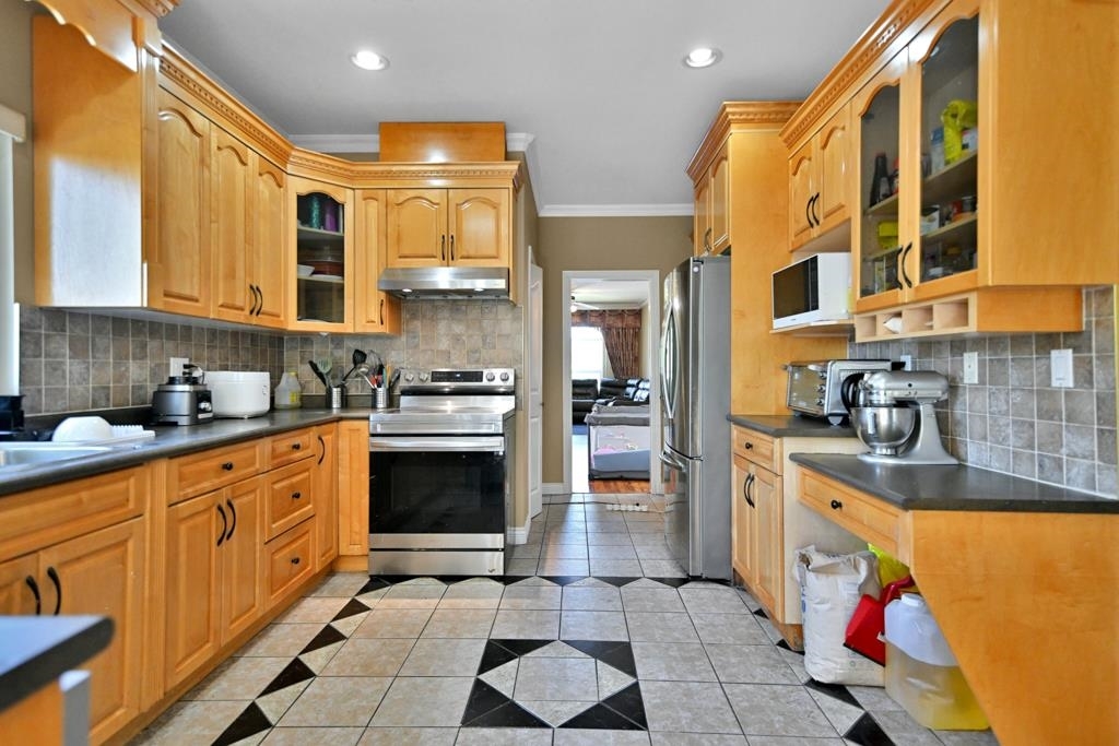 Property Photo: 21008 Barker Avenue BC V2X 8R6