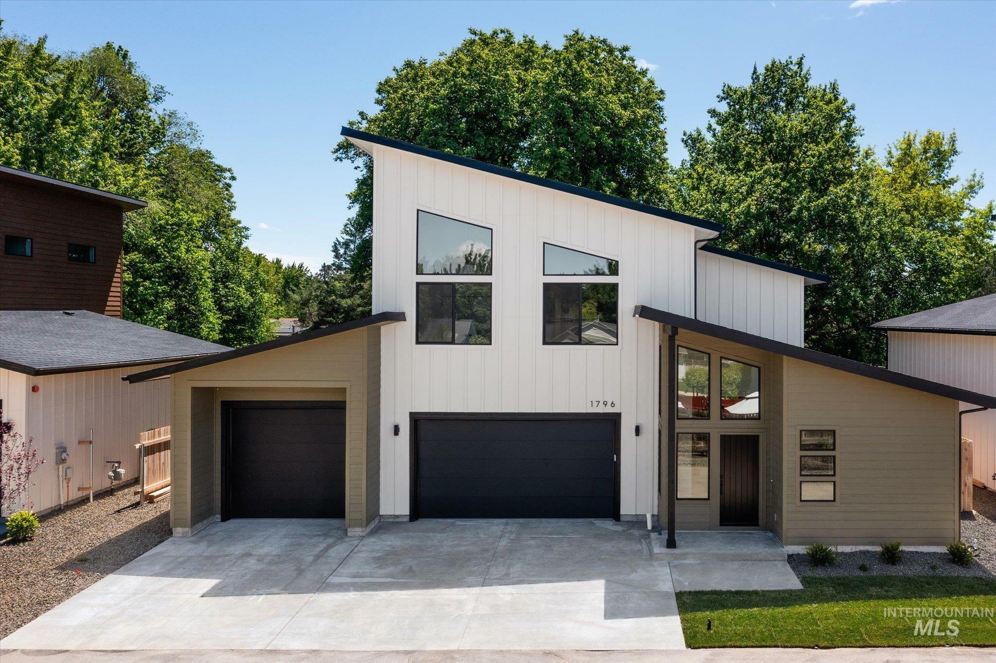 Property Photo: 1796 S Eagleson Rd ID 83705