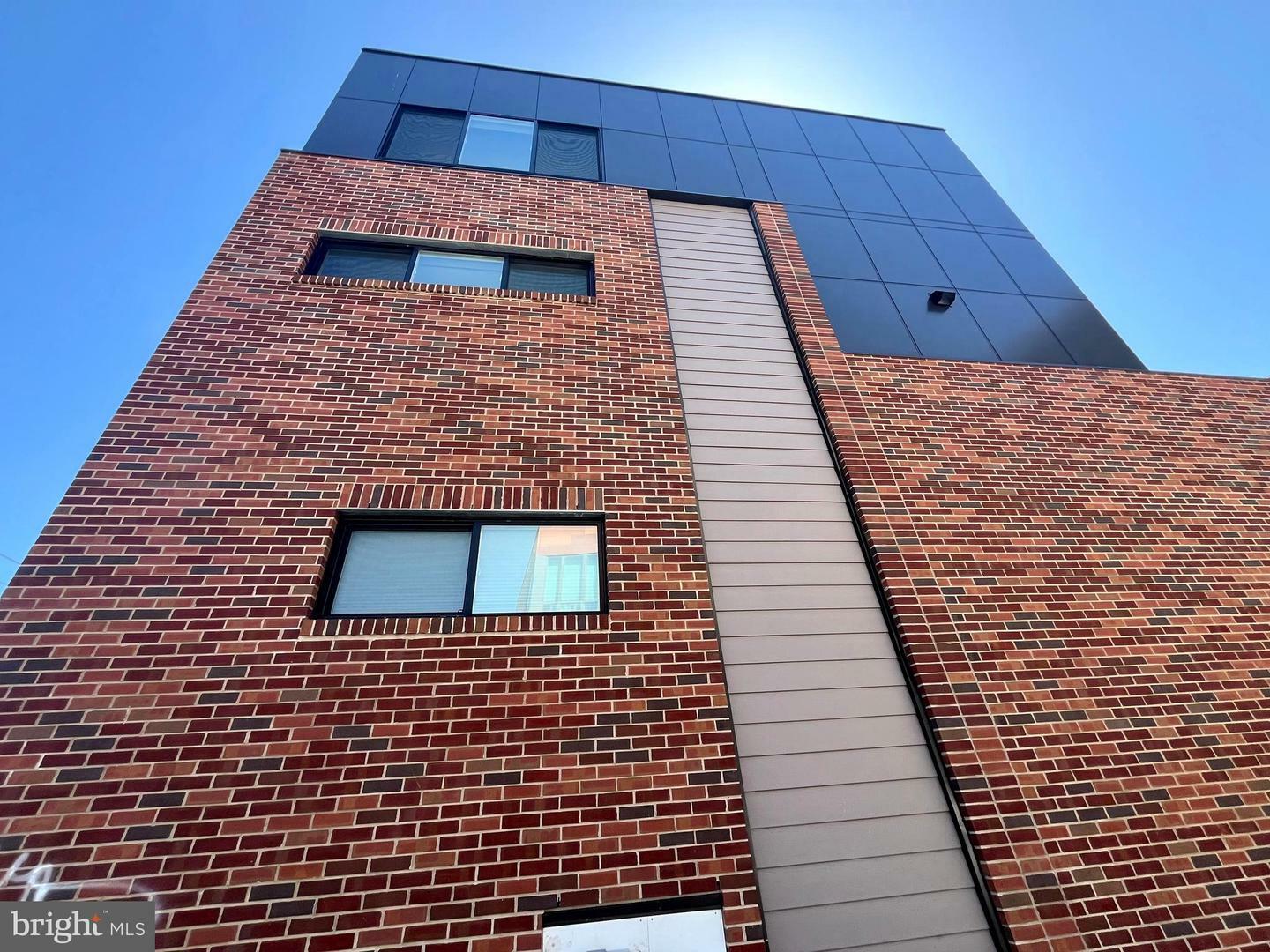 Property Photo:  678 N 13th Street  PA 19123 