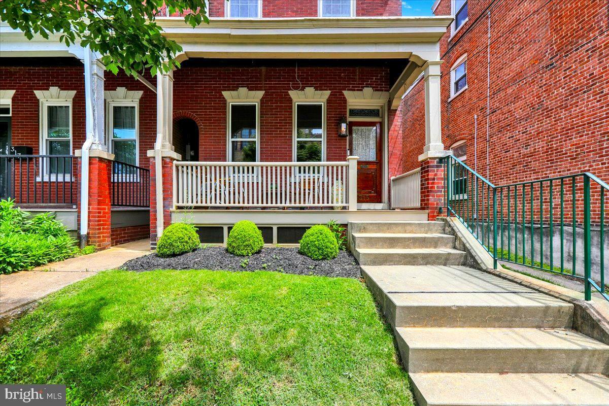 Property Photo: 315 Nevin Street PA 17603