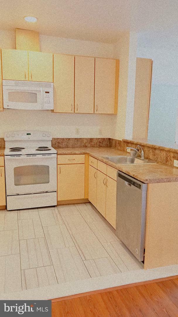 Property Photo: 111 9th Street N 707 PA 19107