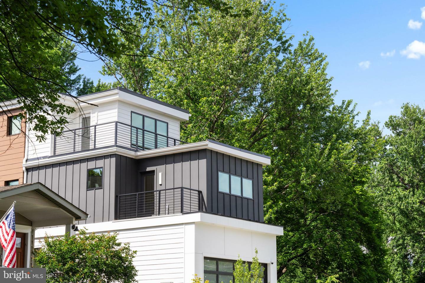 Property Photo: 6940 Spruce Street VA 22046