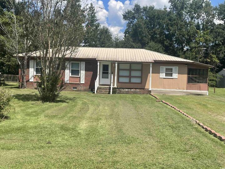 Property Photo: 704 W Alder St. SC 29510