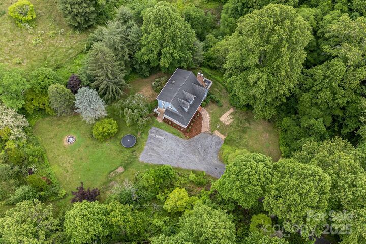 Property Photo:  92 Rose Hill Road  NC 28803 