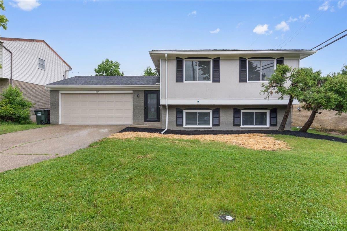 Property Photo: 887 Halesworth Drive OH 45240