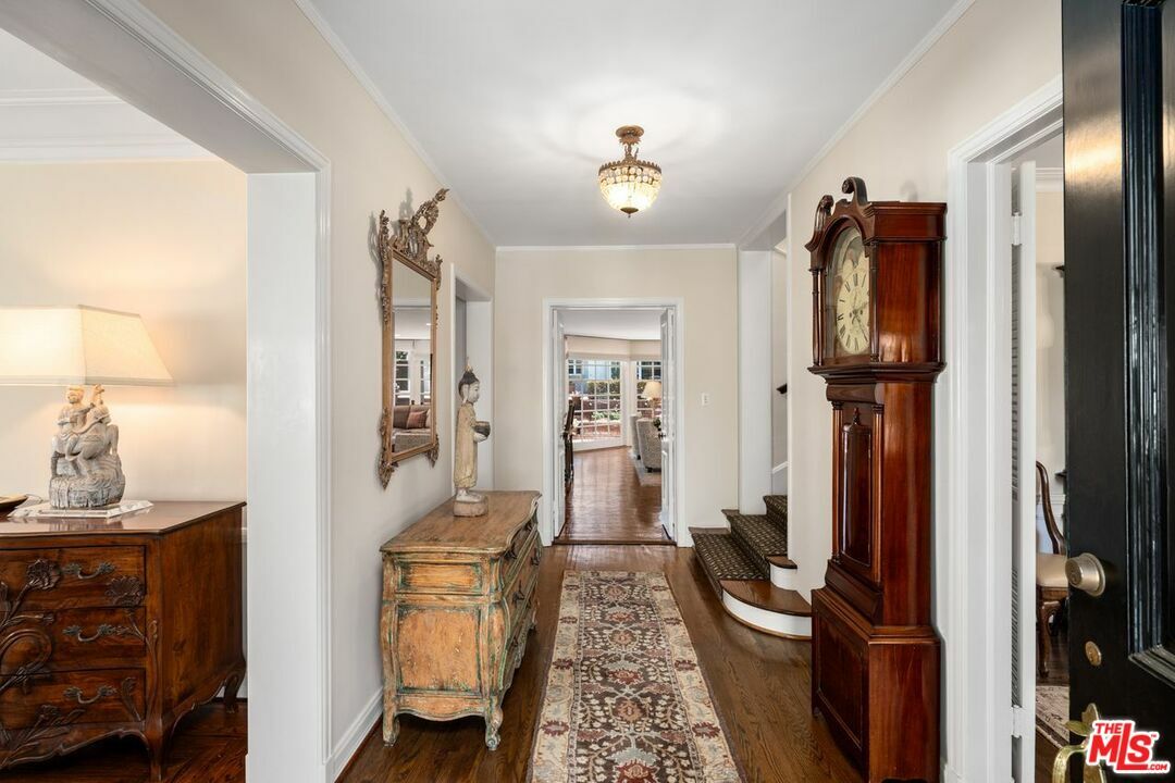 Property Photo: 444 Loring Ave CA 90024