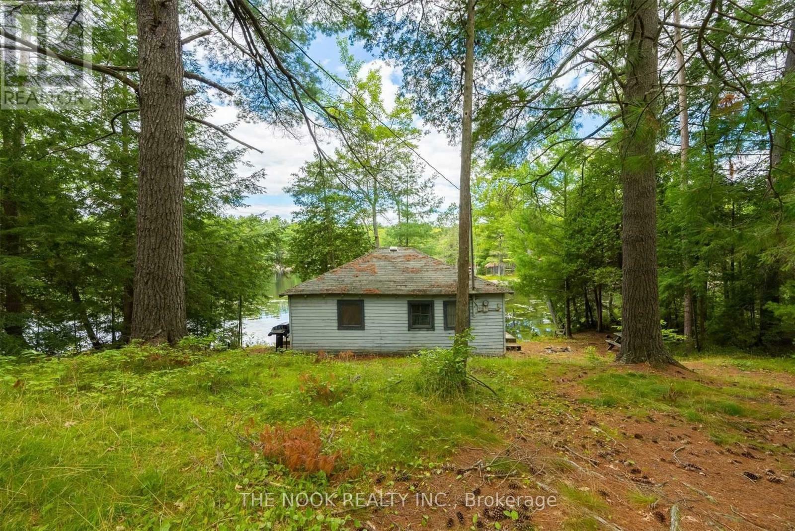 Property Photo: 1140 Pine Path ON K0H 1J0
