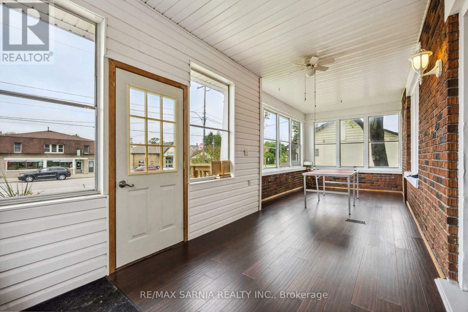 Property Photo:  613 Broadway Street  ON N0N 1T0 