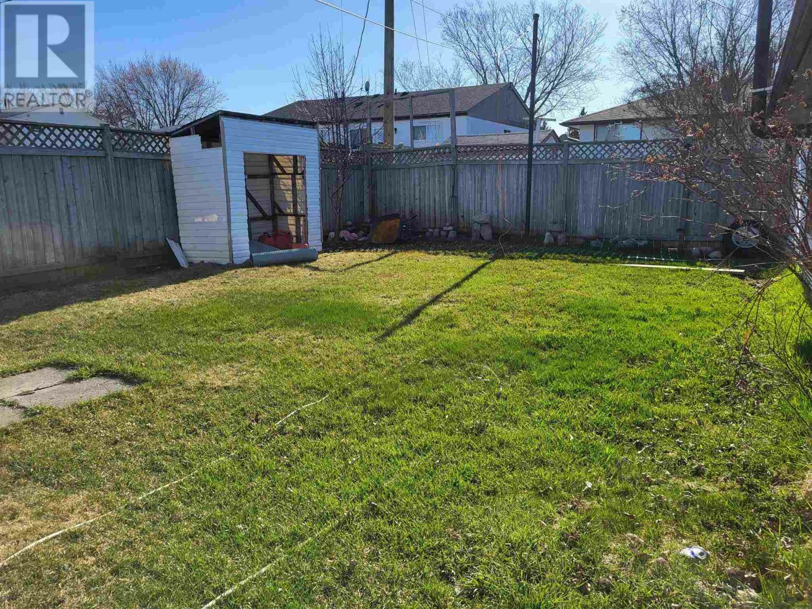 Property Photo: 116 Huntington Ct ON P7C 2B4