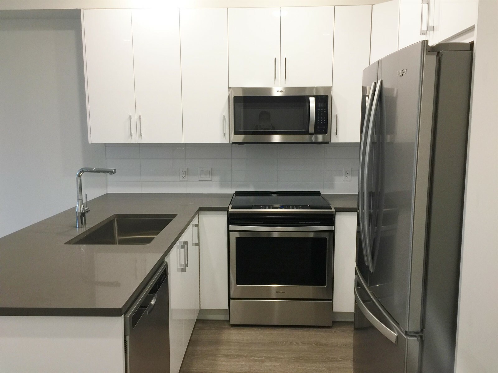 Property Photo: 15351 101 418 BC V3R 0G2