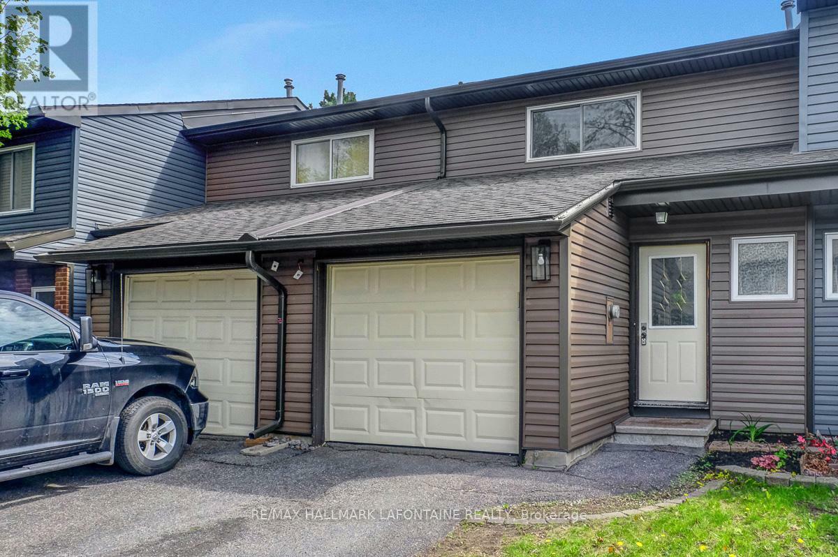 Property Photo: 6416 Mary Jane Crescent 30 ON K1C 3C3