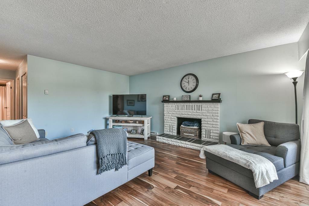 Property Photo:  2211 Clearbrook 306  BC V2T 2X4 