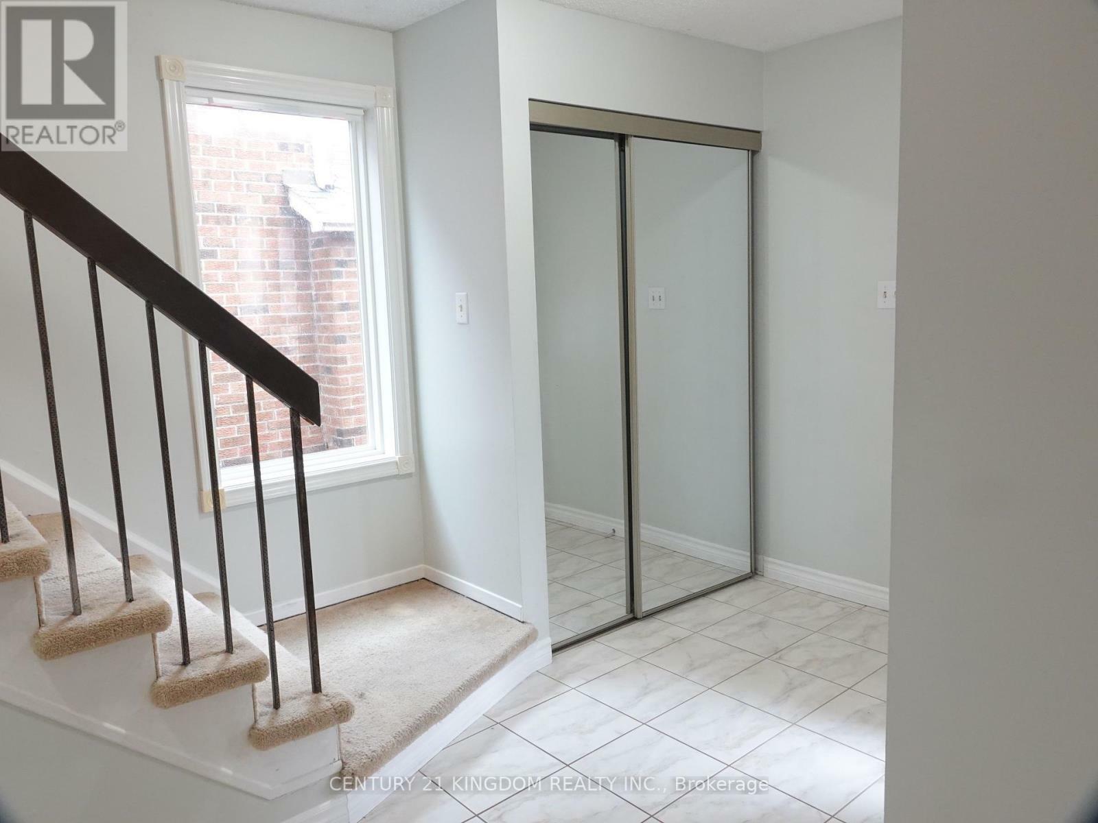 Property Photo: 675 Foxwood Trail ON L1V 3Y1