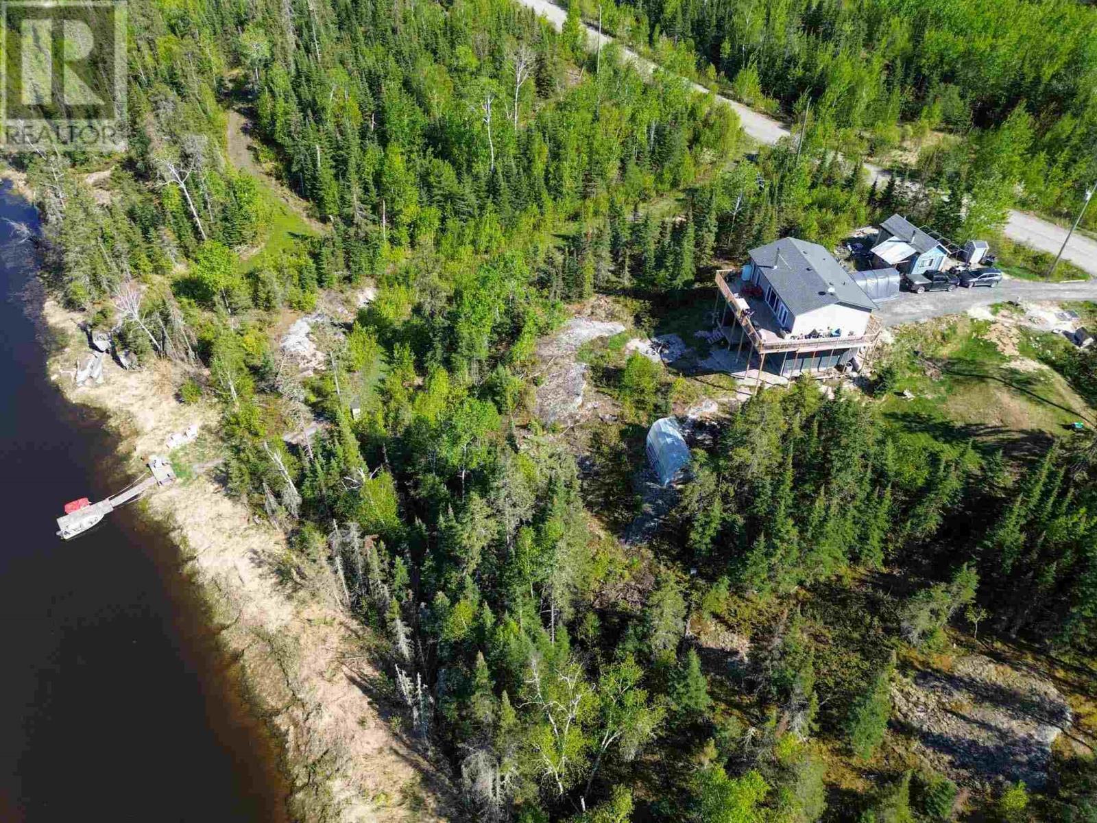 Photo de la propriété:  4 Lougheed Dr, Sunnyside Road  ON P0X 1C0 