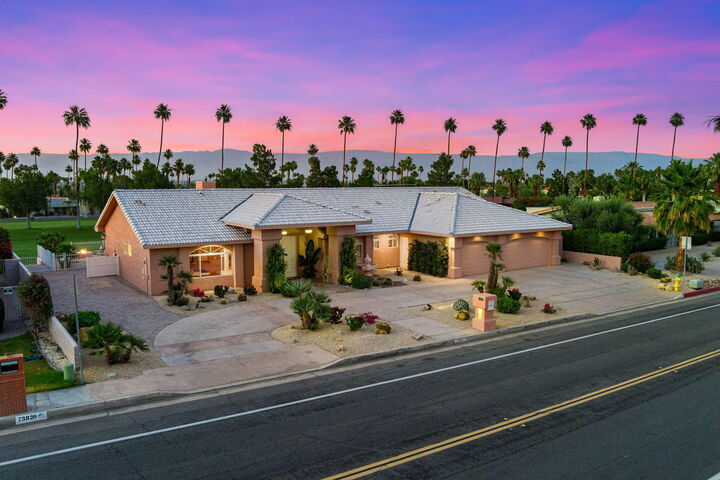 Property Photo:  73840 Grapevine Street  CA 92260 