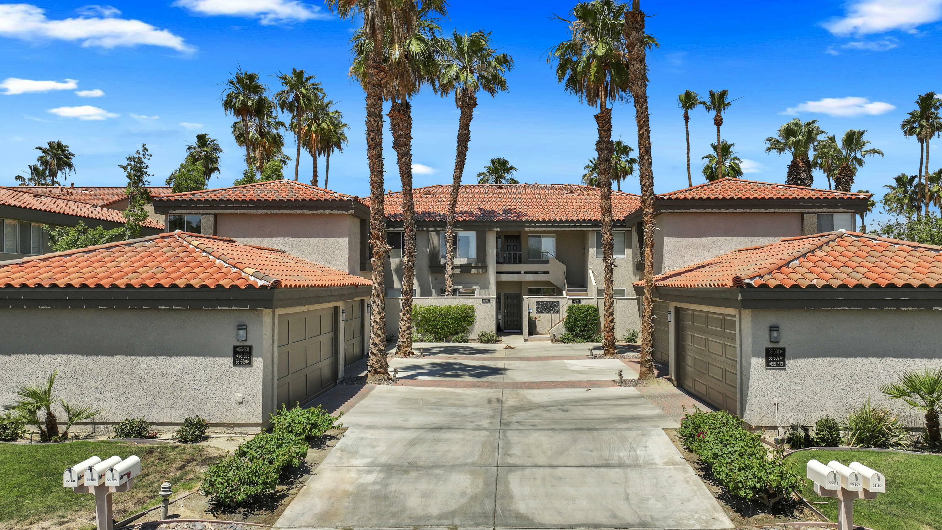 Property Photo: 55525 Winged Foot CA 92253