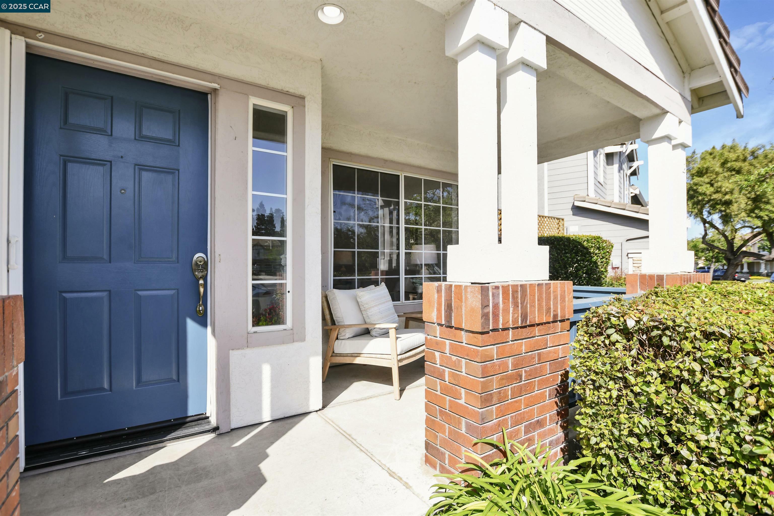 Property Photo: 276 Oakwood Cir CA 94553