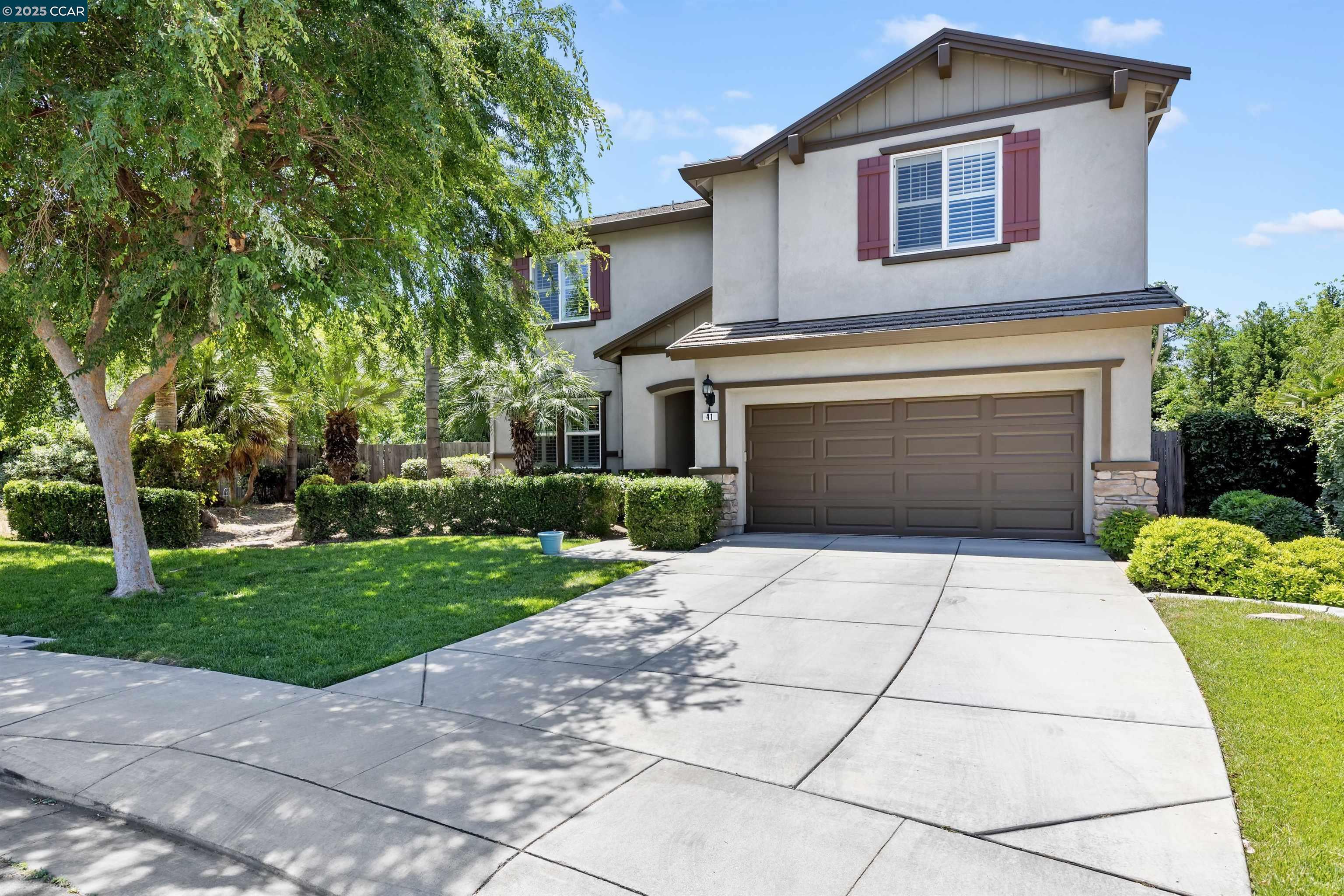 Property Photo: 41 Mandrake Ct CA 94561