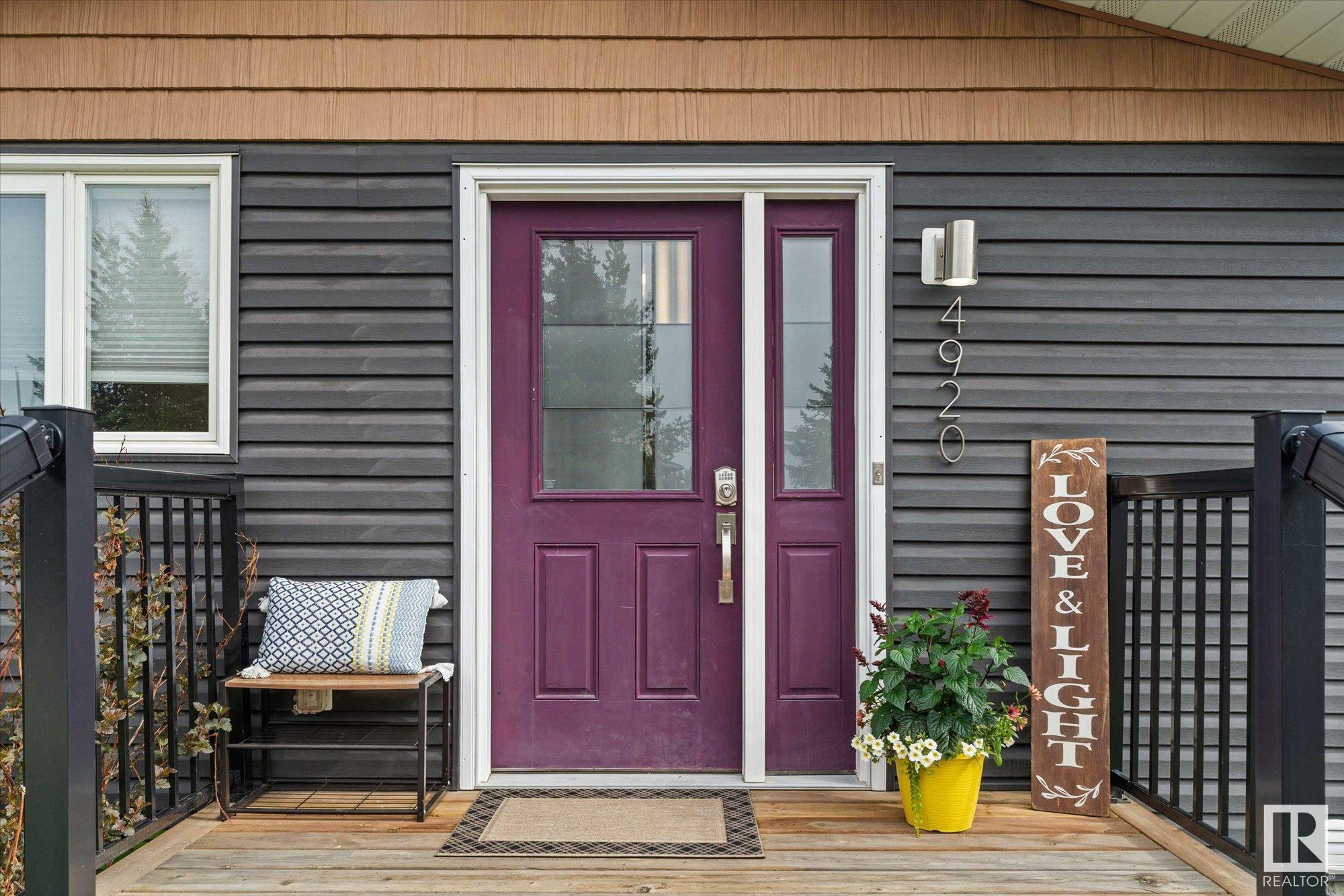Property Photo: 4920 47 Avenue AB T0E 0T0